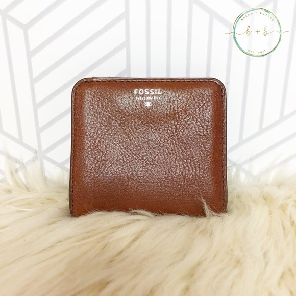 Fossil Handbags - Fossil Sydney Bifold Mini Pebbled Leather Wallet